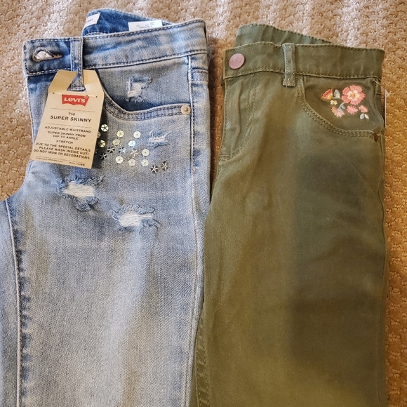 2 pairs of Girls size 7 jeans - Picture 3 of 6